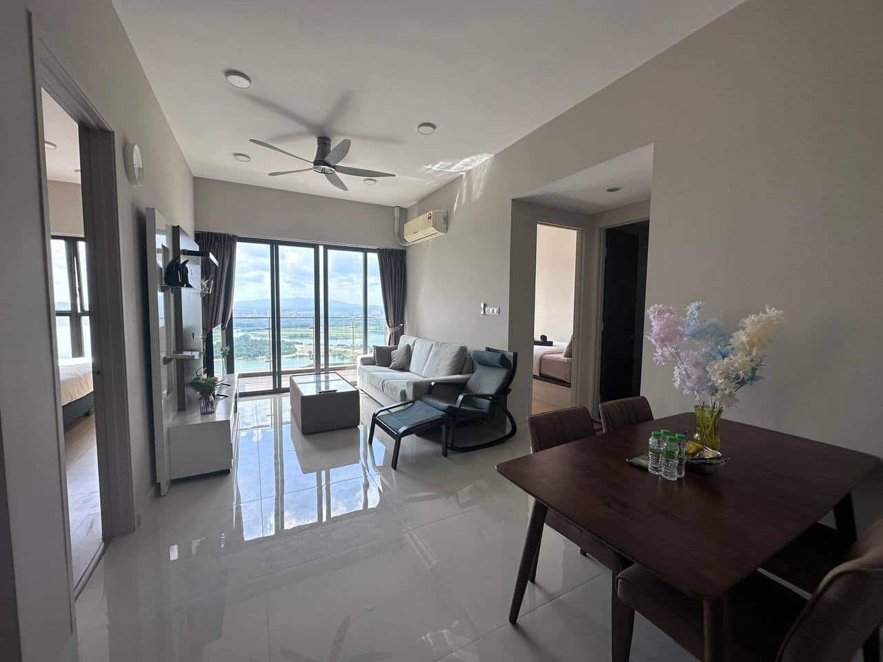 Condo Country Garden Danga Bay 1