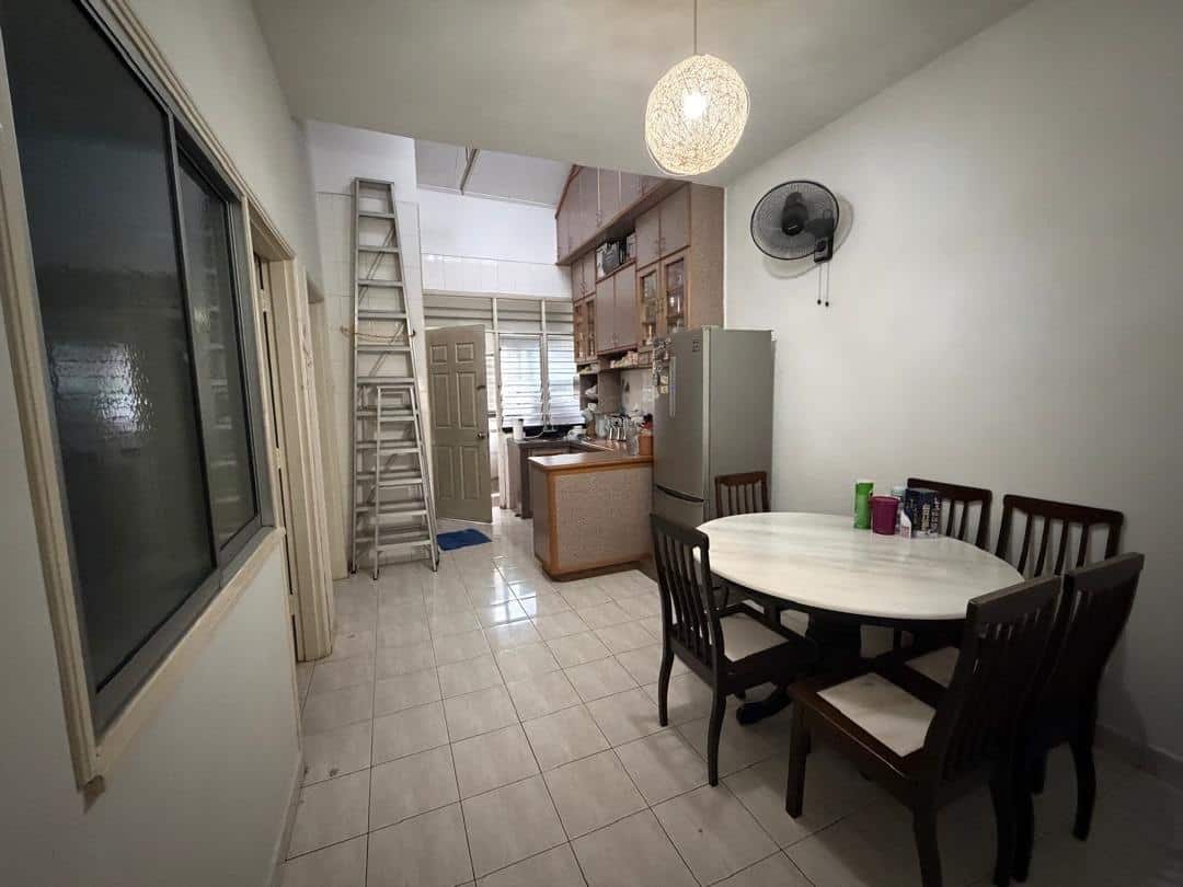 Single-storey Terrace House Permas Jaya 5