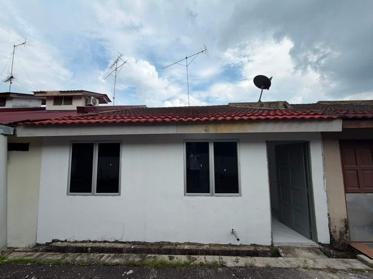 Single Storey Terrace House Taman Manis 6