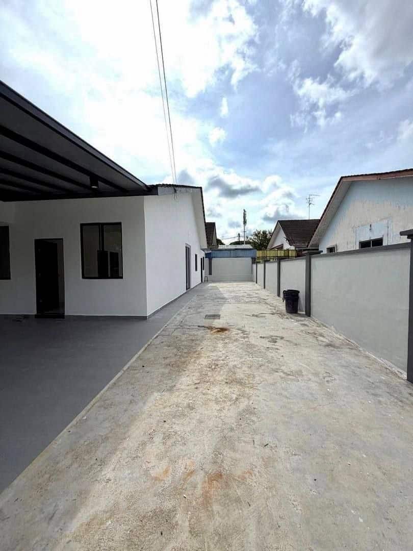 Single Storey Semi-D Taman Megah Ria Masai 7