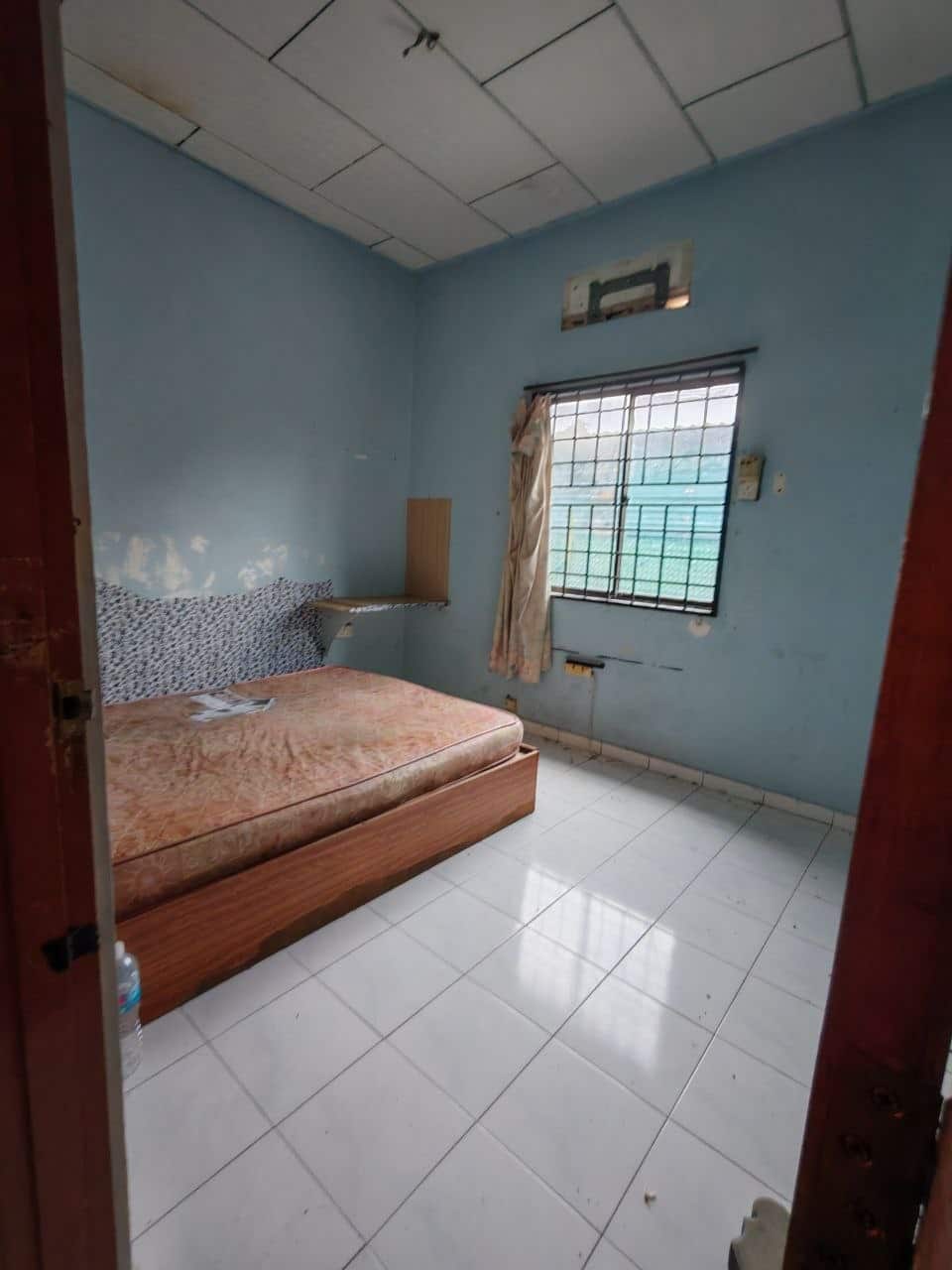 1-Storey Terrace Tampoi 8