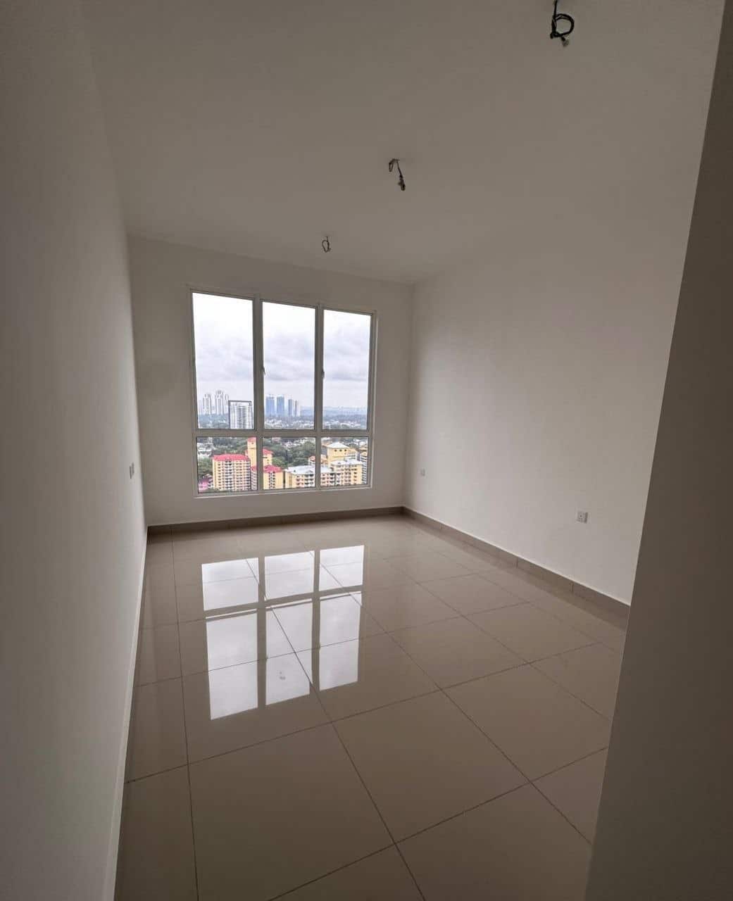 Condominium Trellis Resident 3