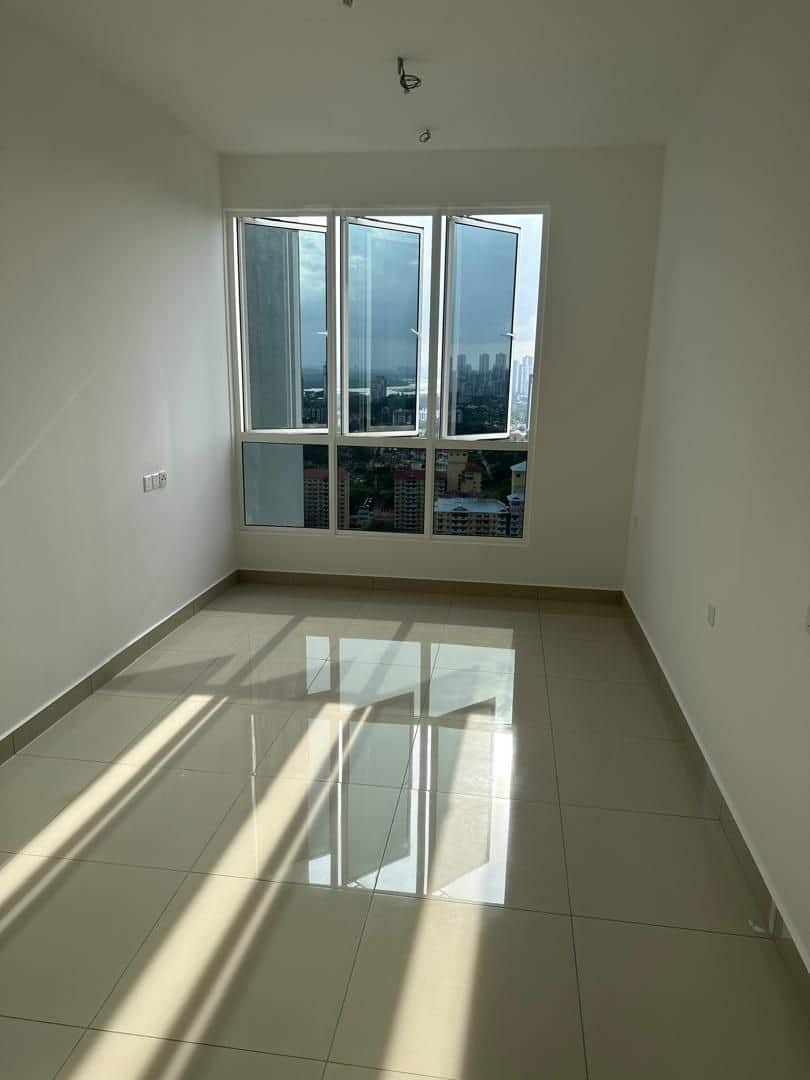 Condominium Trellis Resident 2