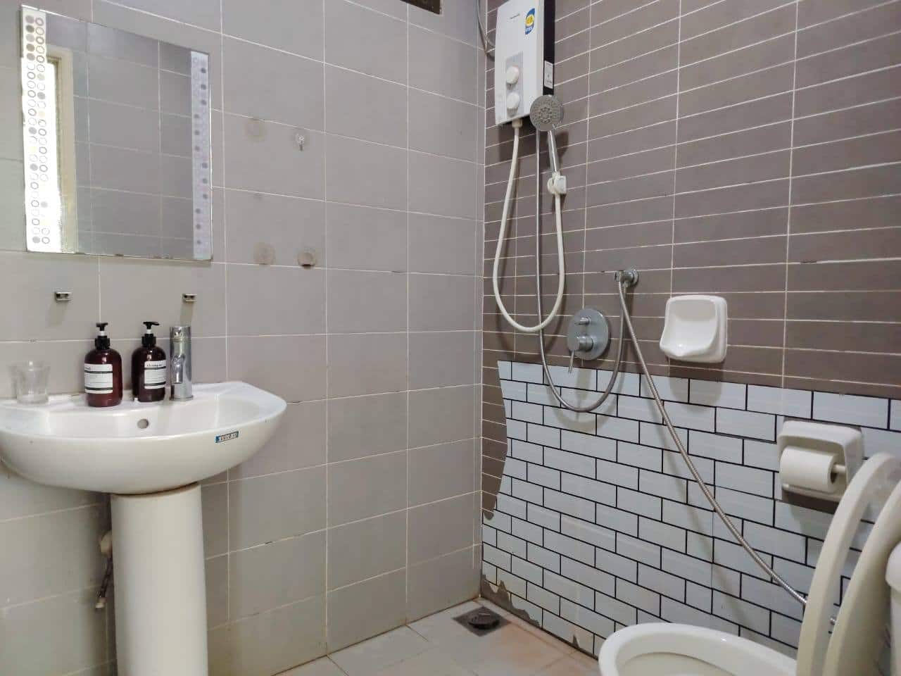 Service Apartment Taman Mount Austin 9