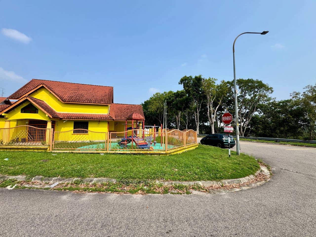 1.5-Storey Terrace House Jalan Pesona @ Pelangi Indah 3