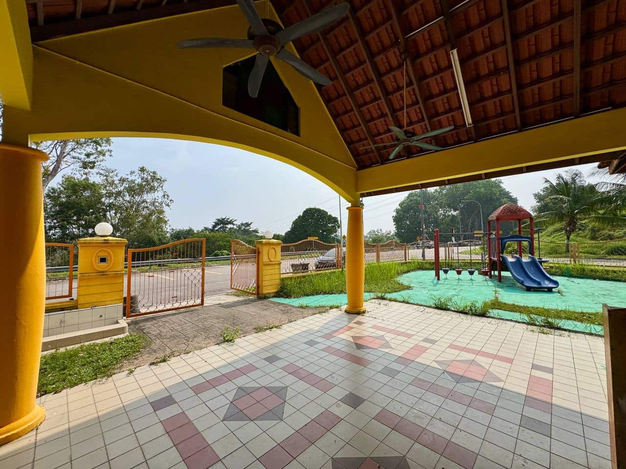 1.5-Storey Terrace House Jalan Pesona @ Pelangi Indah 5