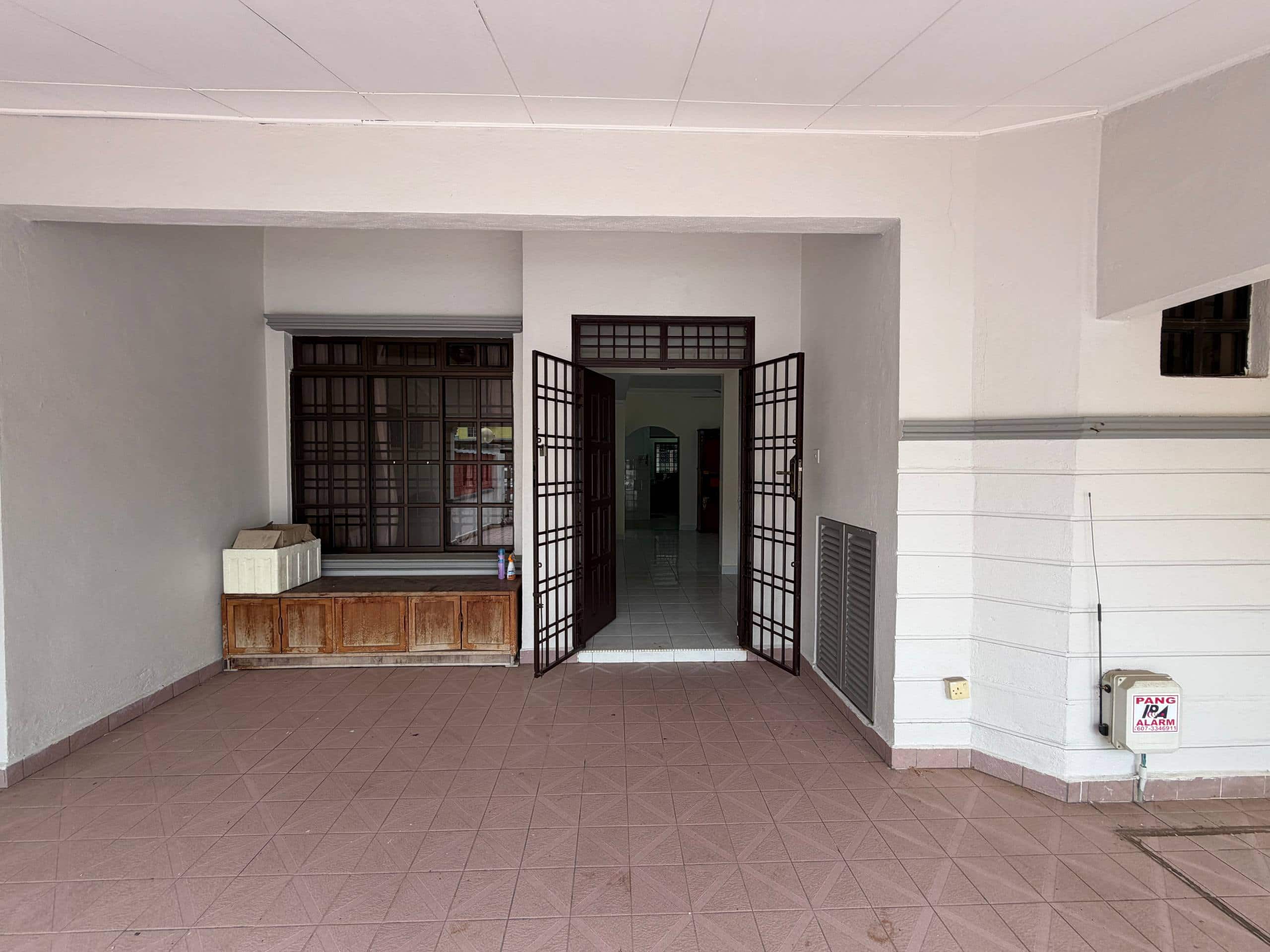1.5-Storey Terrace House Jalan Gunung 4