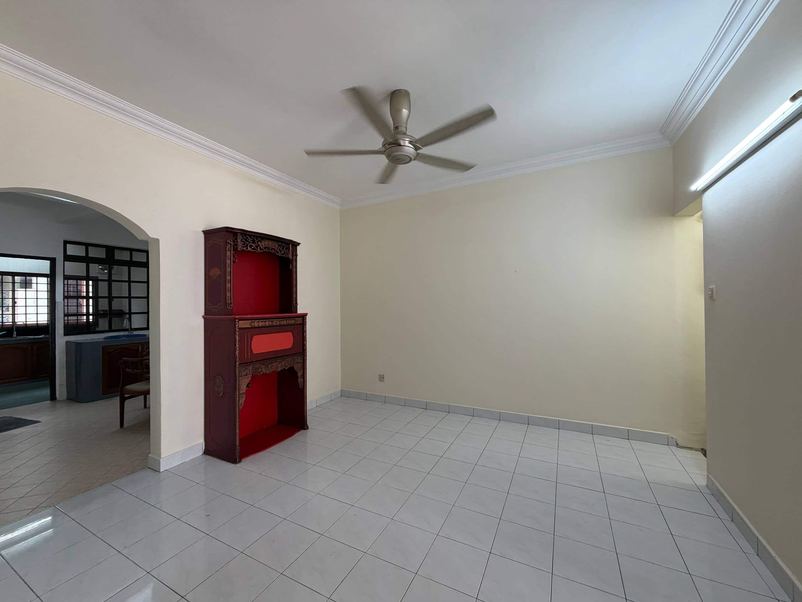1.5-Storey Terrace House Jalan Gunung 6