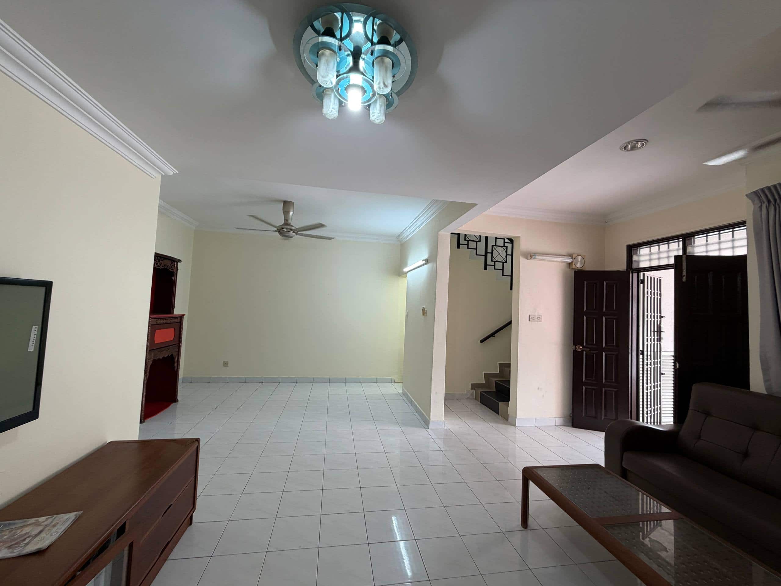 1.5-Storey Terrace House Jalan Gunung 5