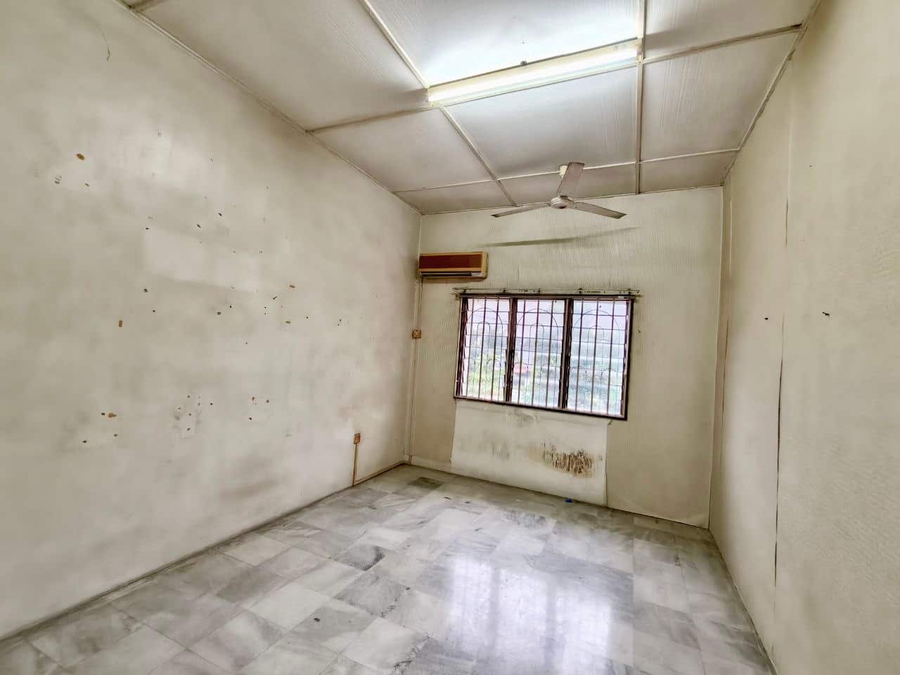 2-Storey Terrace House Taman Johor Jaya 4
