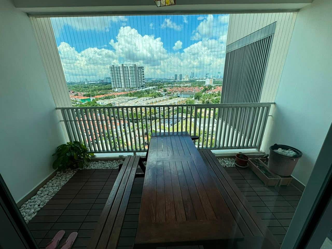 Condo Molek Pine 3 2