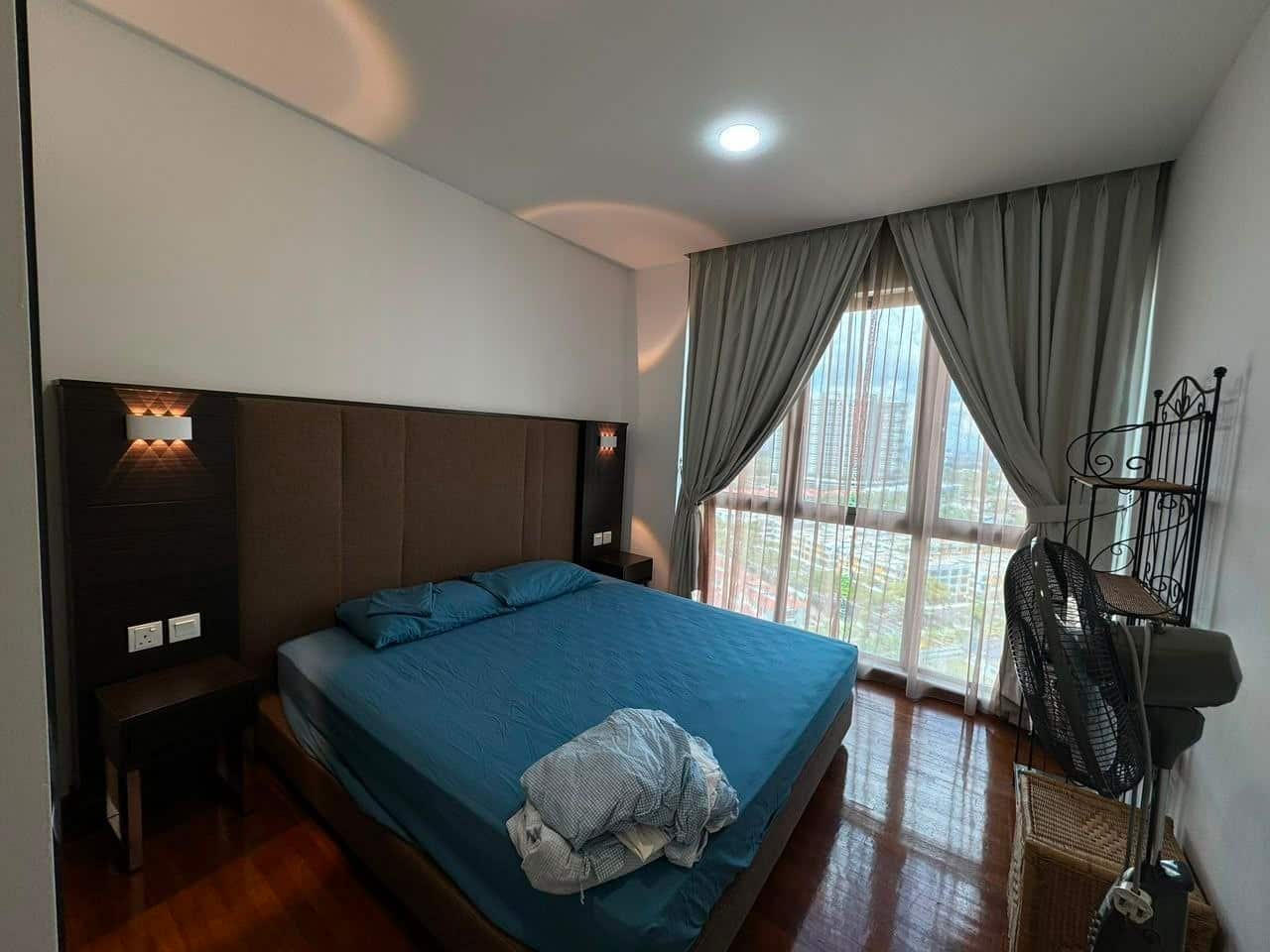 Condo Molek Pine 3 6