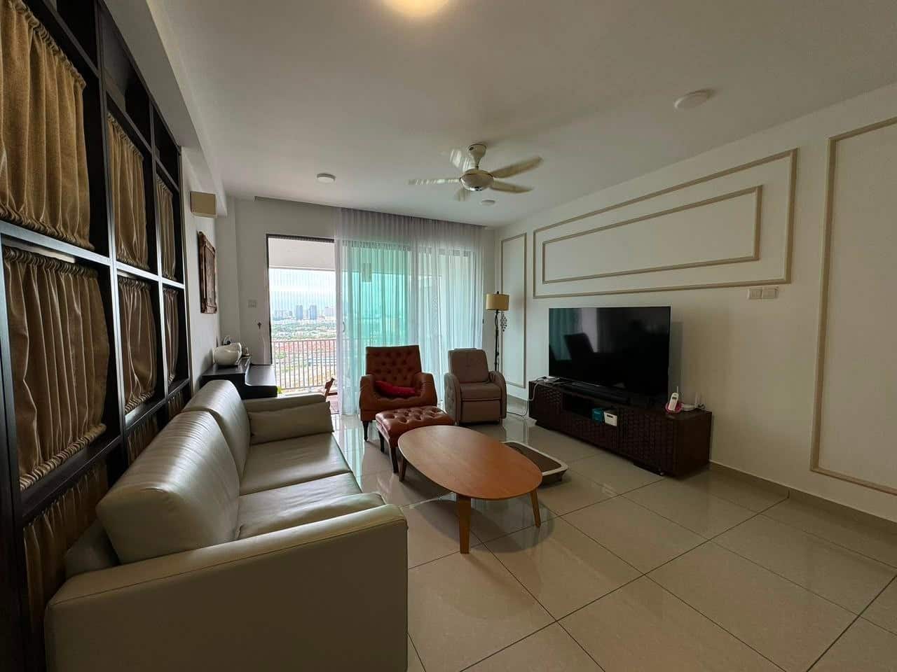 Condo Molek Pine 3 1