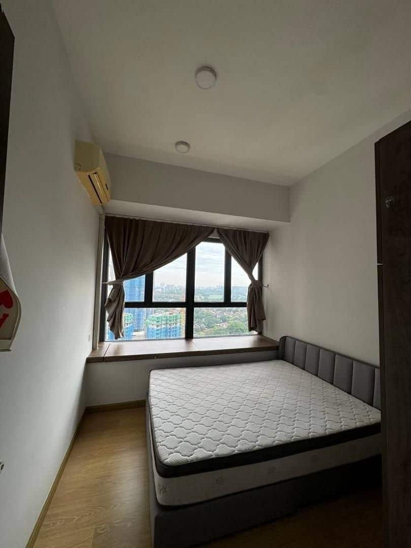 Condominium Danga Bay 11