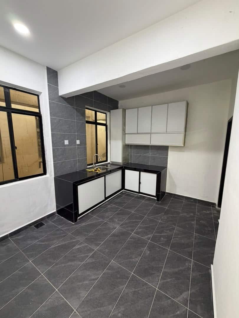 Shop Apartment Taman Selesa Jaya 5