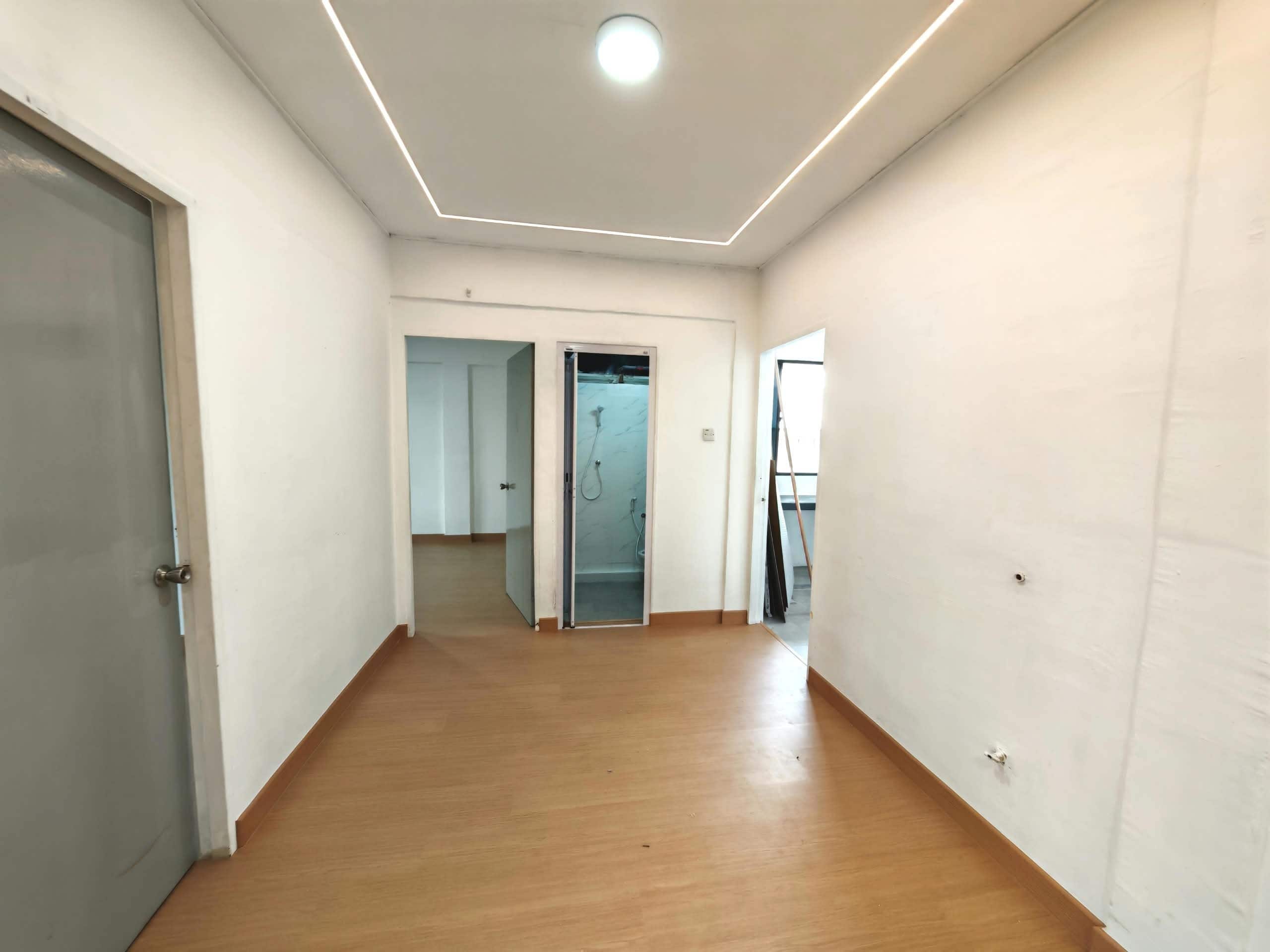 Low Cost Corner Flat Sri Lanang, Desa Tebrau 6