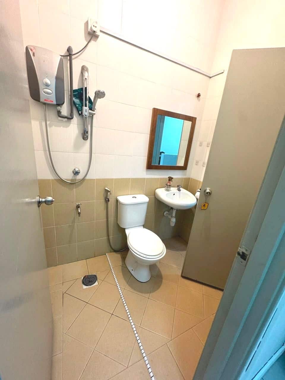 Double Storey Terrace House Taman Seri Austin 8