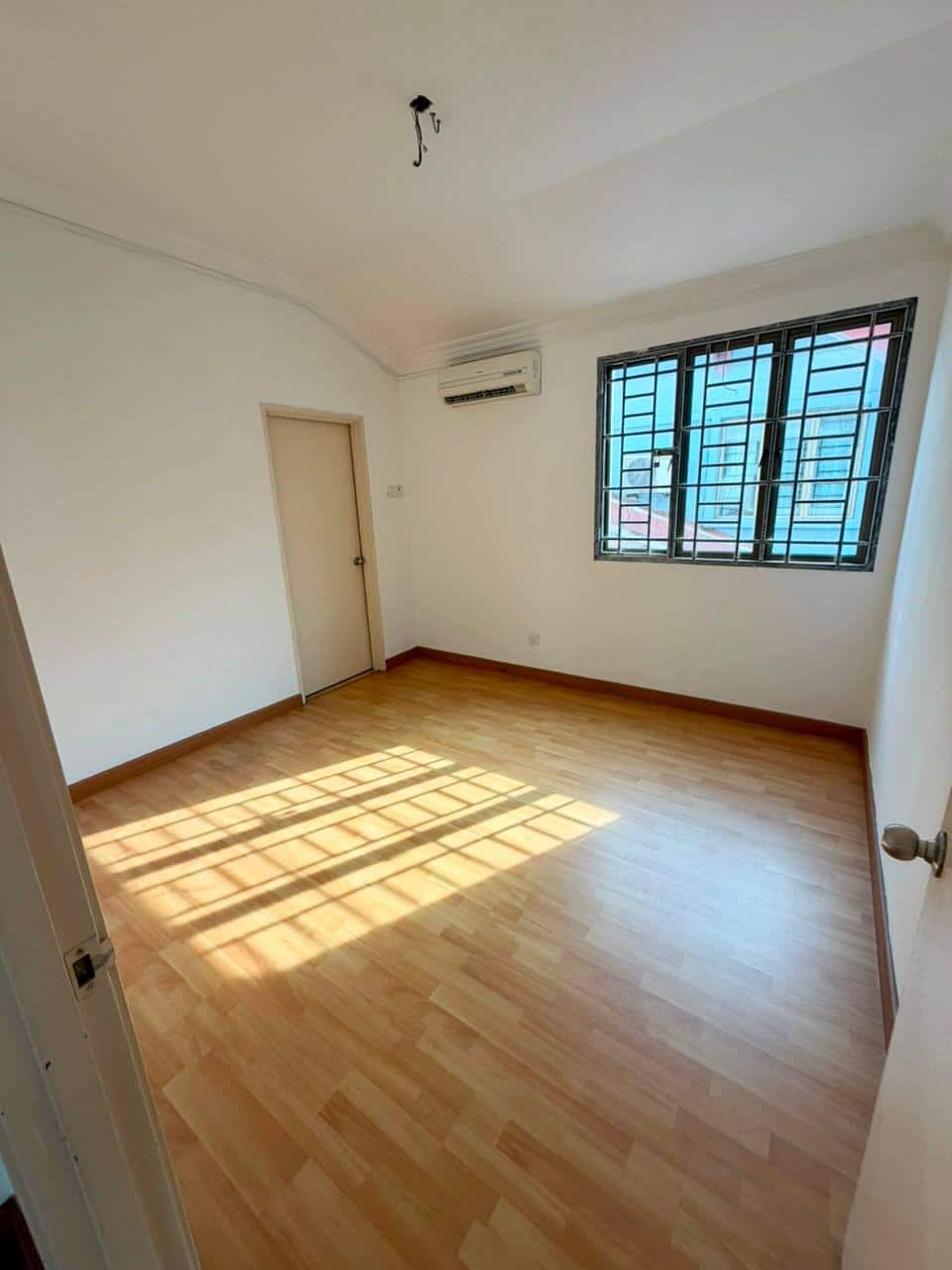 Double Storey Semi-D (Cornerlot) Perjiranan 8 @ Bandar Dato Onn 5