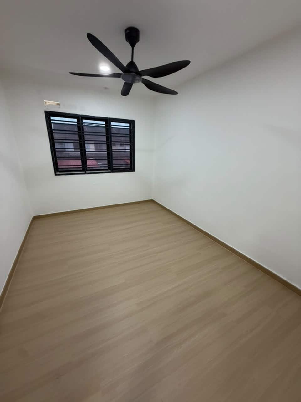 2-Storey Low Cost House Bandar Seri Alam 5