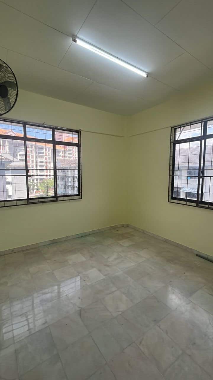 Medium Apartment Impian Stulang 6