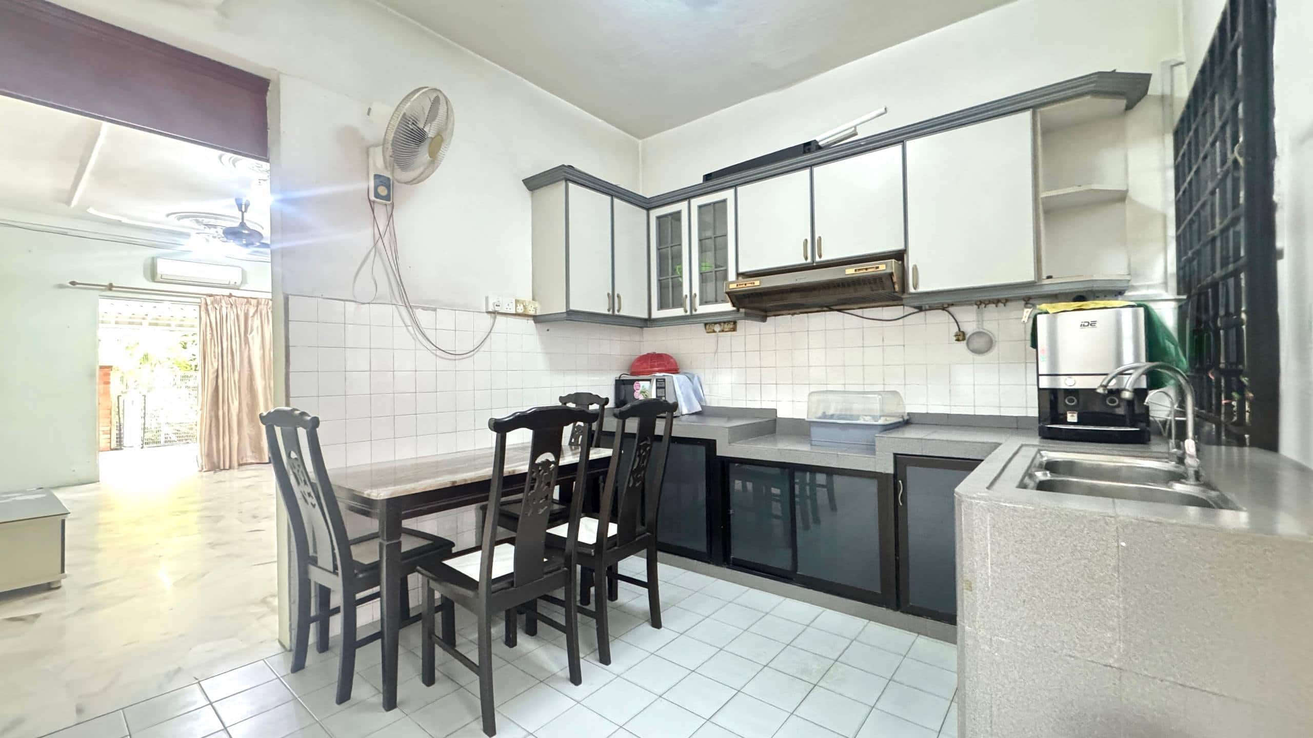 House Desa Cemerlang 6