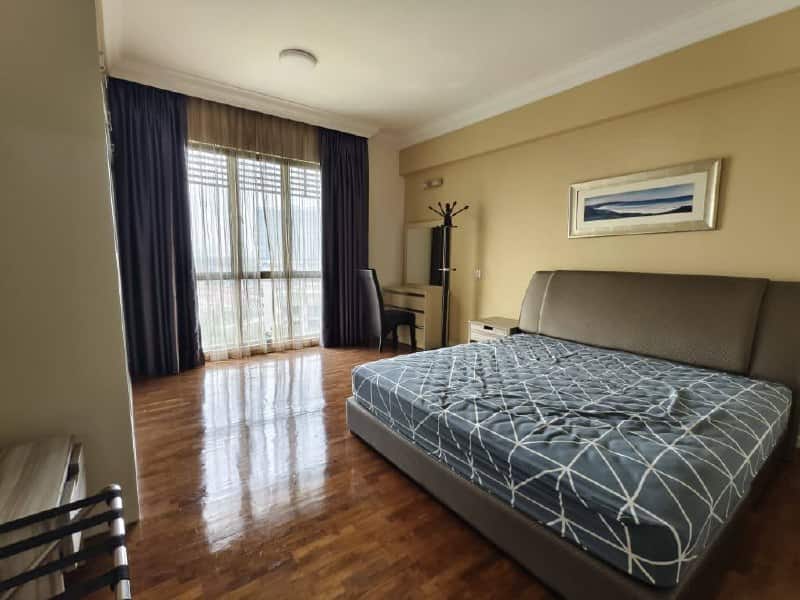 Condominium Molek Pine Tower 2 4