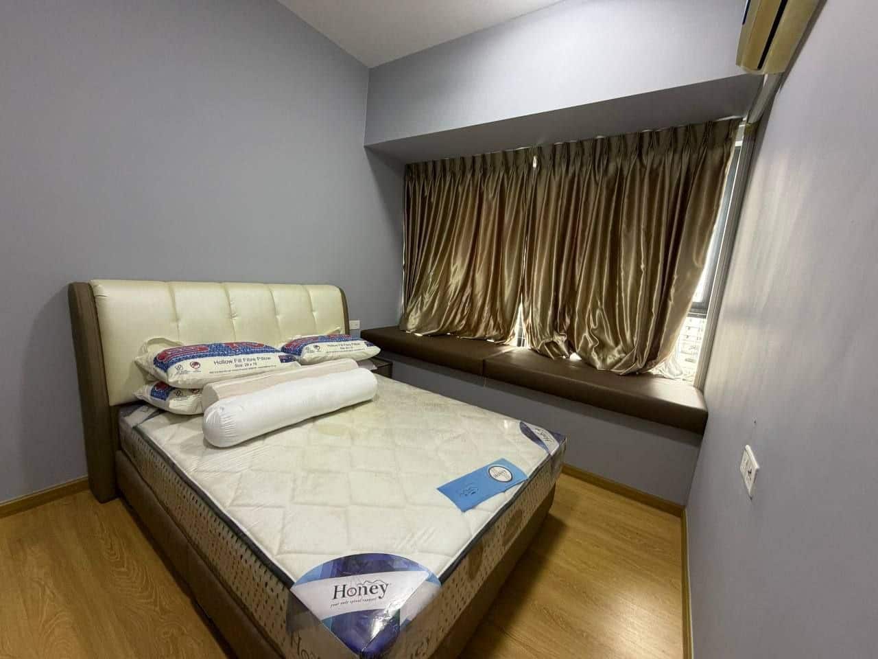 Condominium Country Garden Danga Bay 5