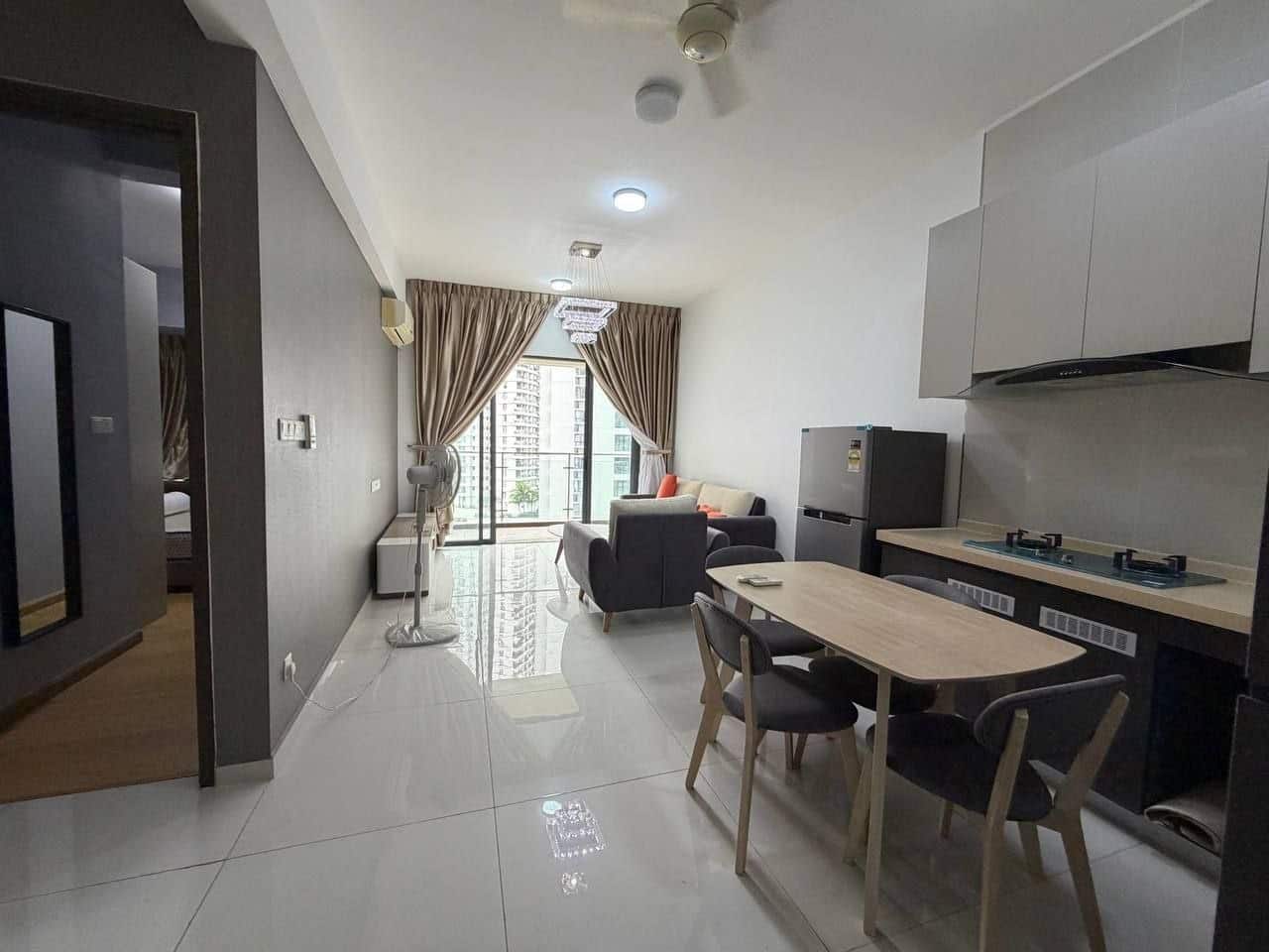 Condominium Country Garden Danga Bay 1