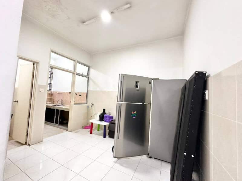House Jalan Indah 19, Bukit Indah 4