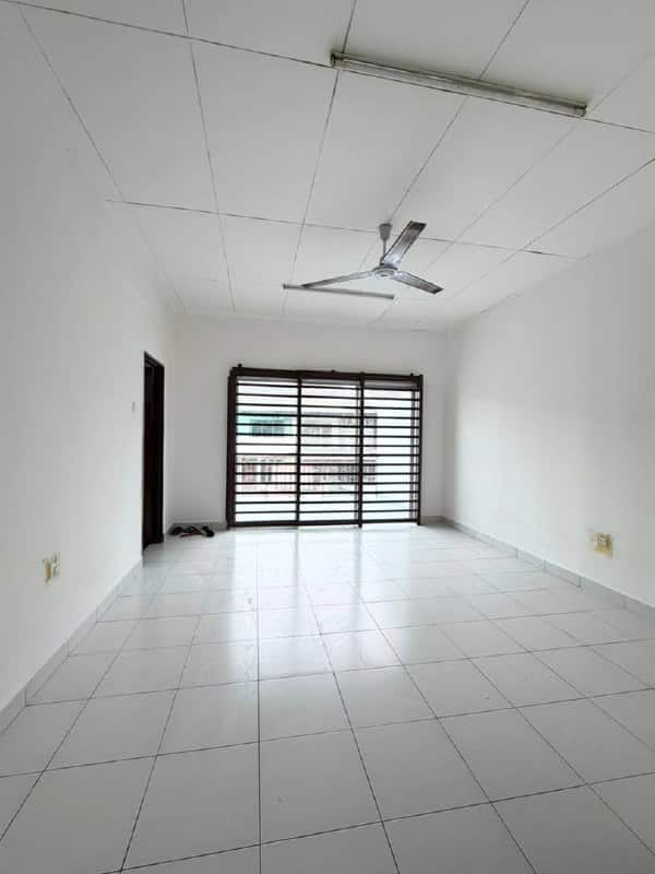 2-Storey Terrace House Jalan Scientex Jaya Senai 4
