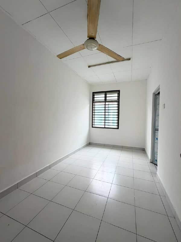 2-Storey Terrace House Jalan Scientex Jaya Senai 7