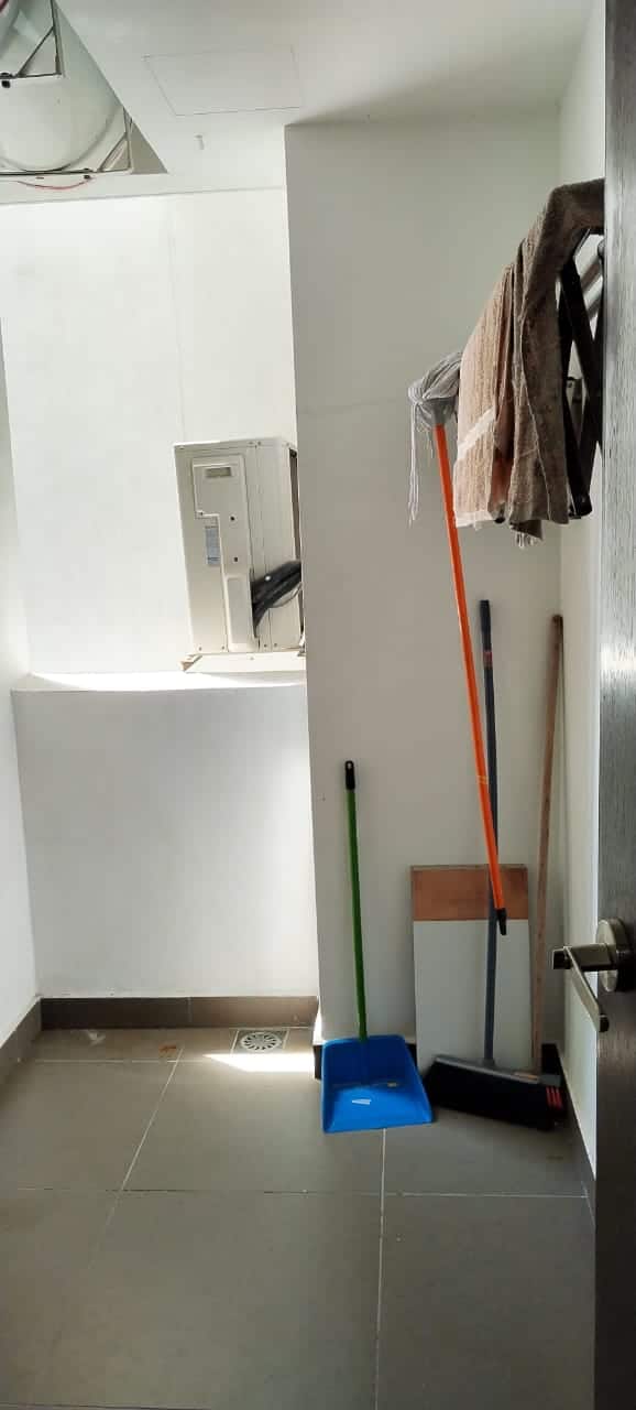 Apartment Taman Molek 9