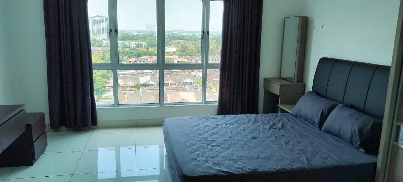 Apartment Taman Molek 3