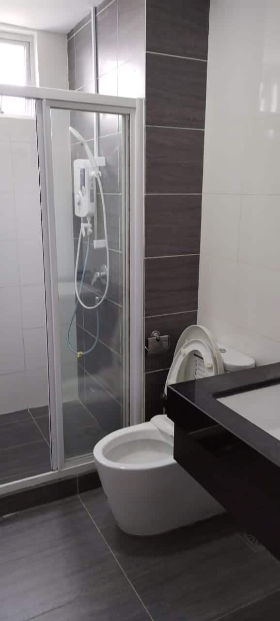 Apartment Taman Molek 8