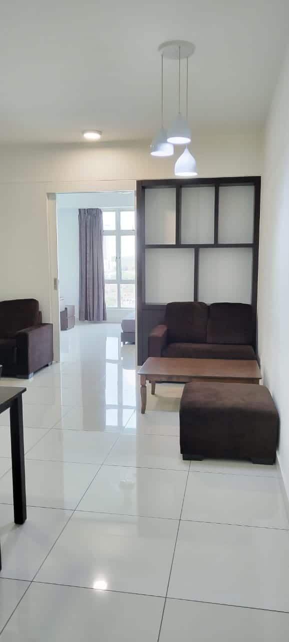 Apartment Taman Molek 2