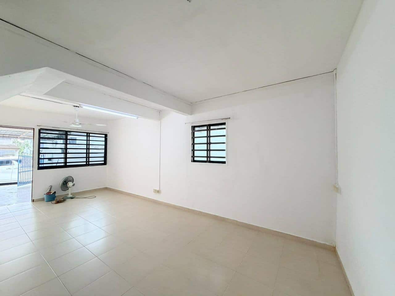 2-Storey Low Cost Endlot Jalan Hang Tuah Skudai Baru Tun Aminah 4