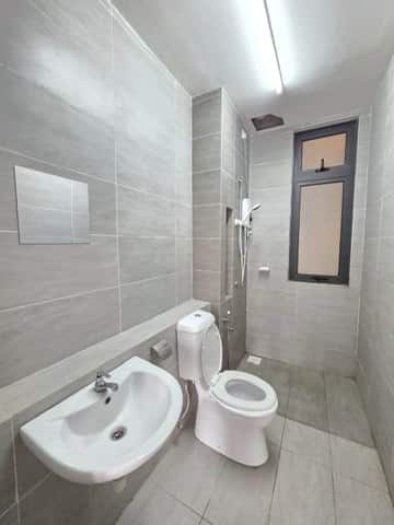 Service Apartment Taman Sutera Perling 8