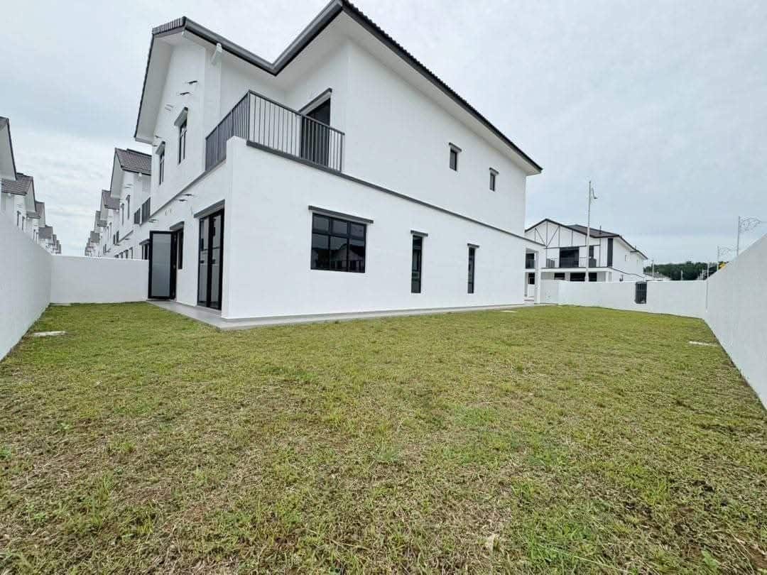 Double Storey Superlink Terrace Taman Ekoflora 11