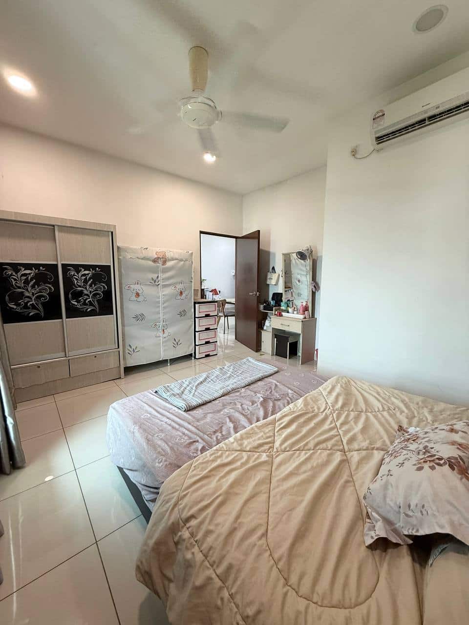 Service Apartment Parc Regency @ Plentong 4