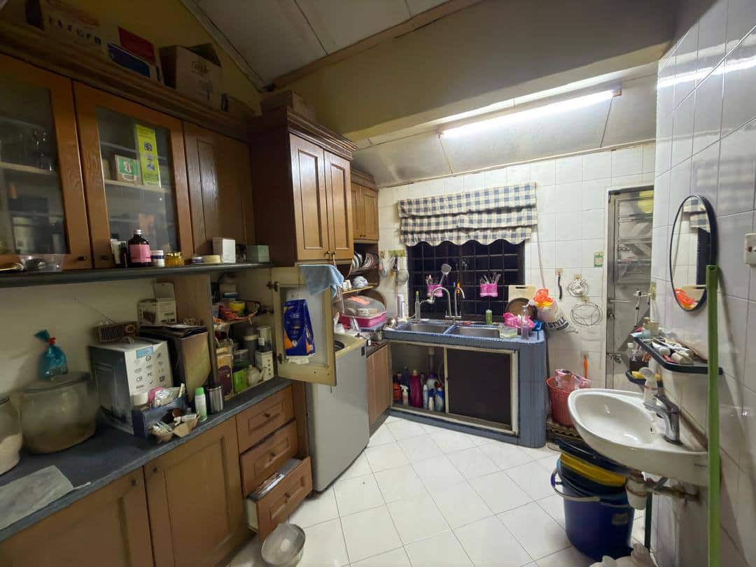1.5-Storey Terrace House Taman Bukit Jaya 6