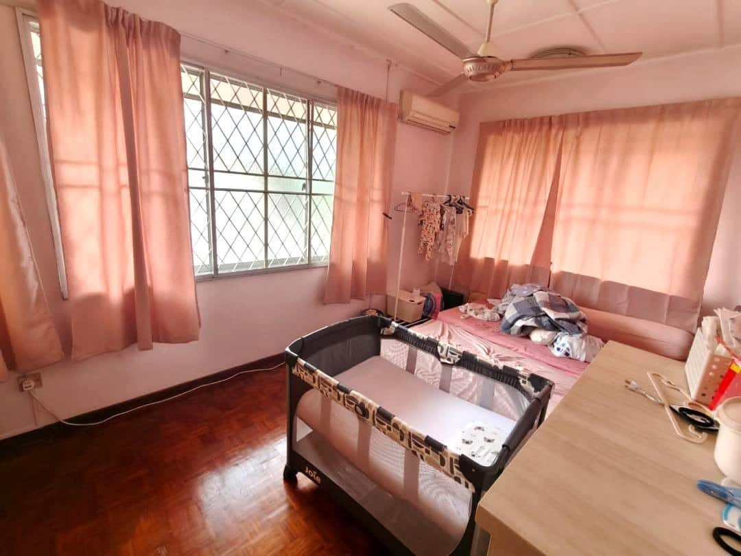 2.5-Storey Semi-D Taman Pelangi 5