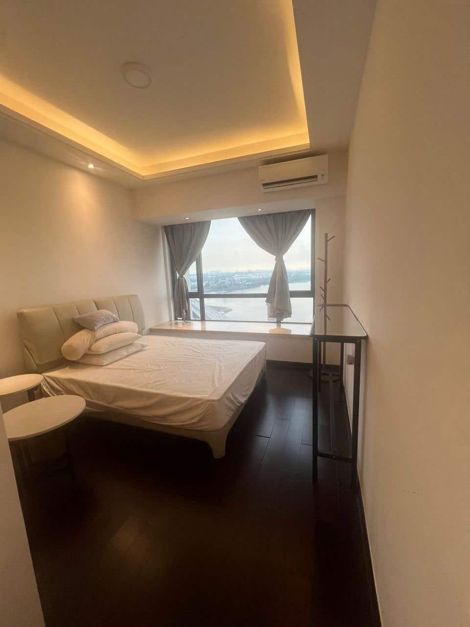 R&F 2 bed  2 bath
Phase 1 
Close kitchen 
1carpark… 2