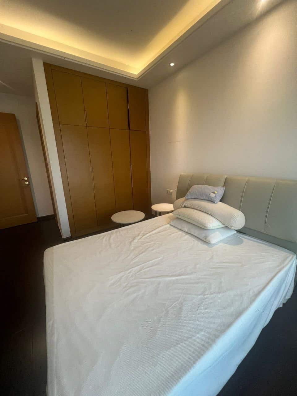 R&F 2 bed  2 bath
Phase 1 
Close kitchen 
1carpark… 4