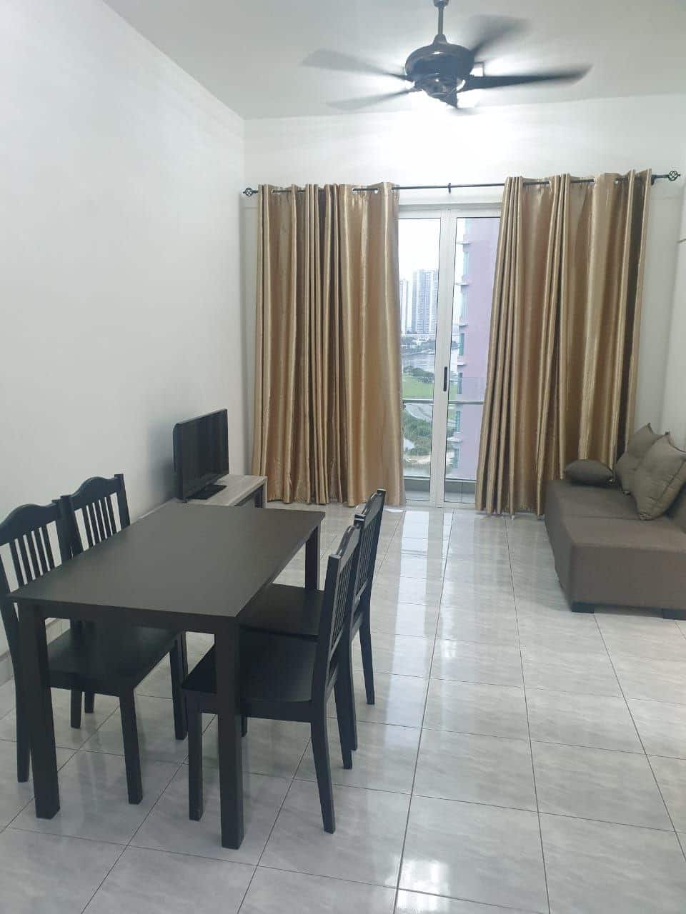 1+1 Condo Danga Bay 2