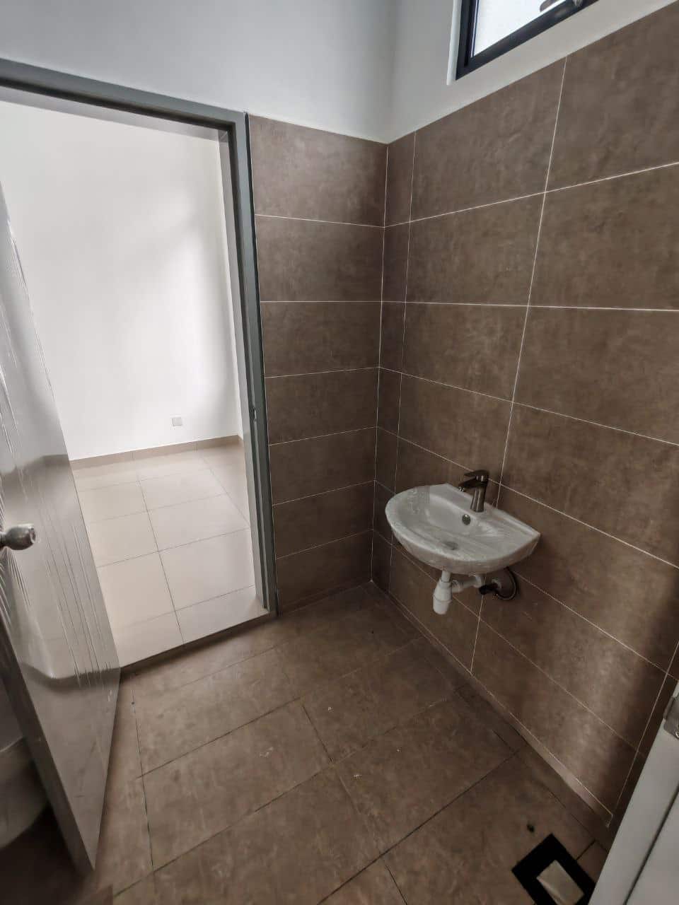 2 Storey Terrace House Ponderosa Callista 11