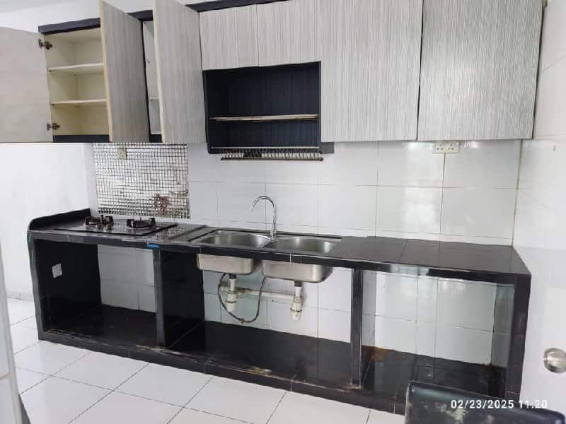 Apartment Bukit Indah 6