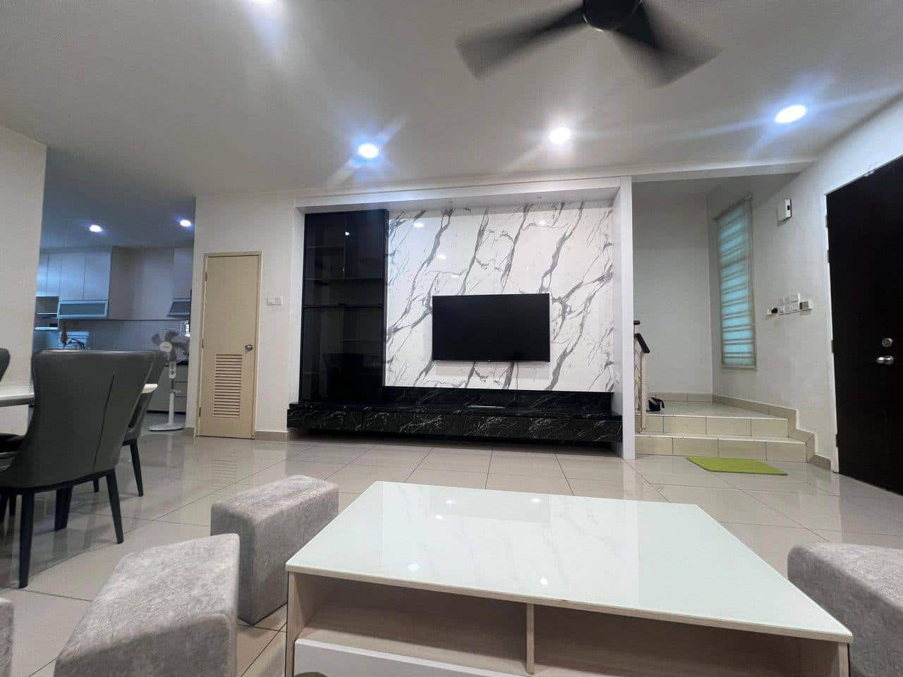 Double Storey Terrace House Sri Austin Lake View 2