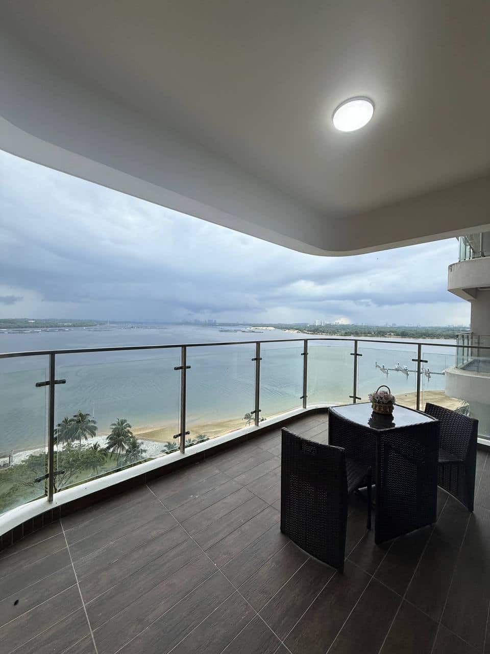Condo Country Garden Danga Bay 4