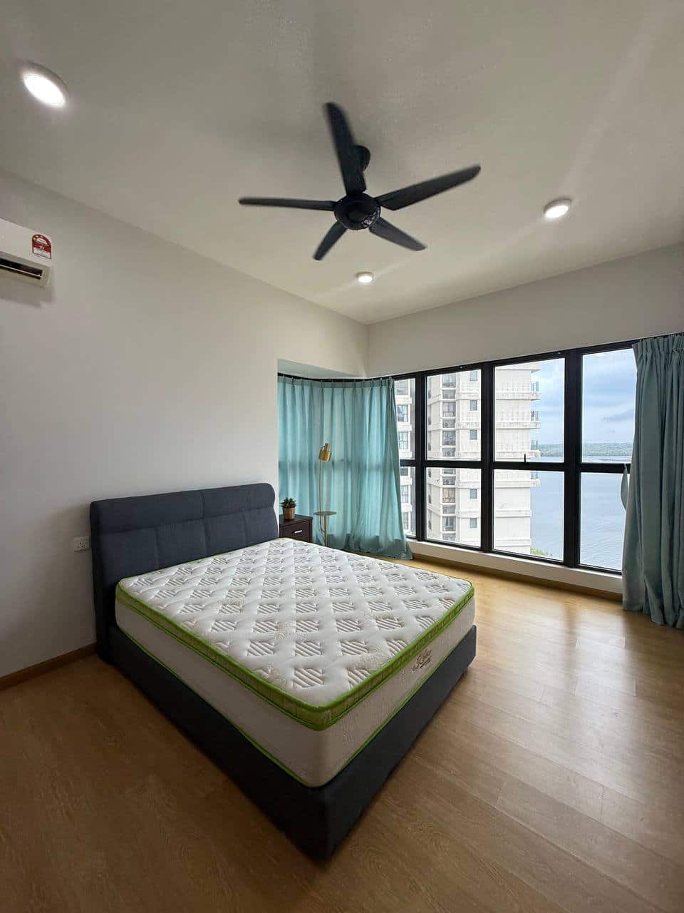 Condo Country Garden Danga Bay 3