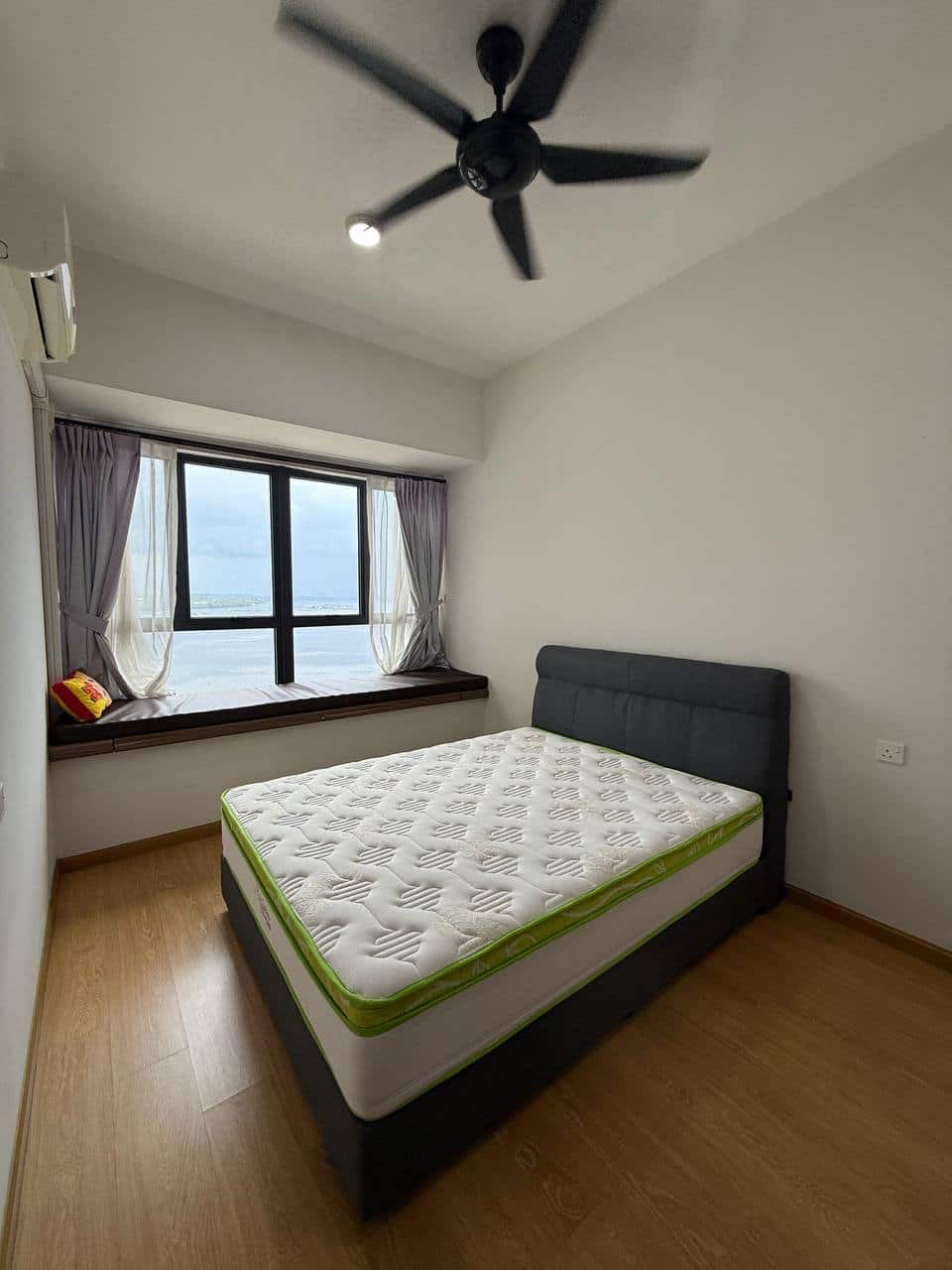 Condo Country Garden Danga Bay 8
